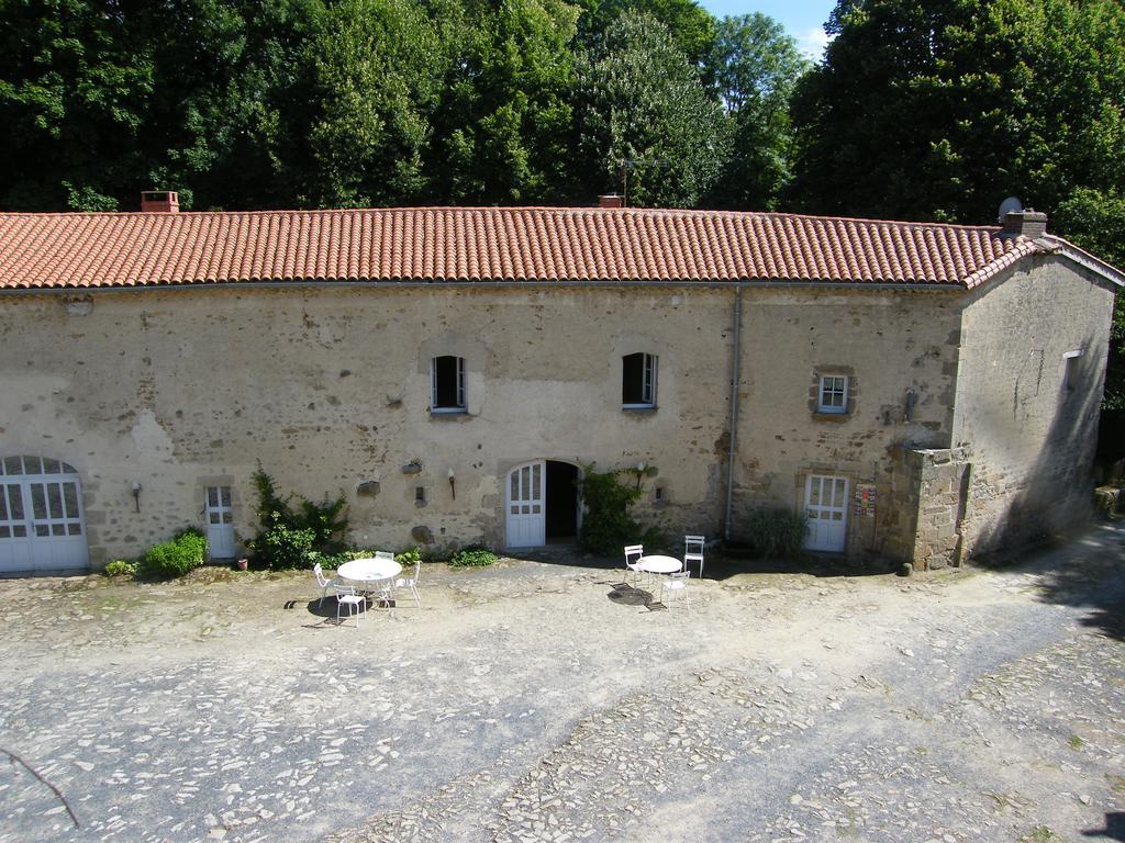 Saint-Dier-dʼAuvergne La Loge Du Chateau מראה חיצוני תמונה